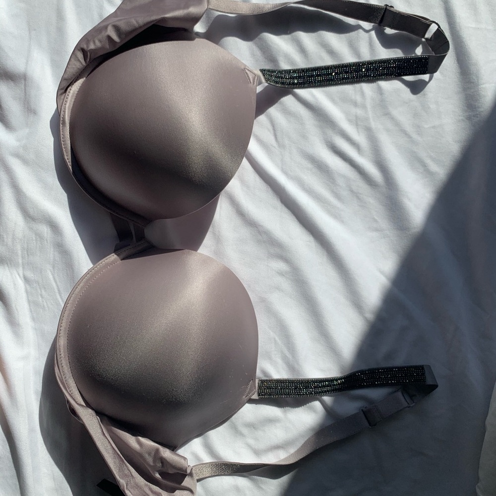 victoria’s secret bling bra 34DDD NWT